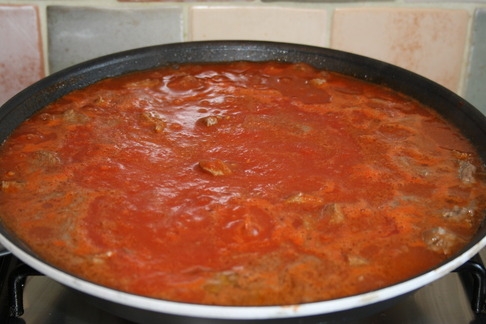 додаємо томатний соус