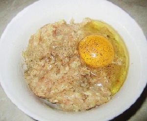 фарш з яйцем