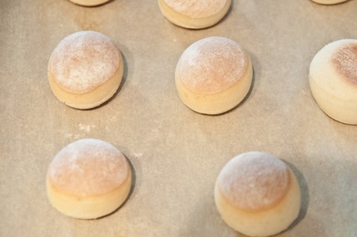 пончики на деко