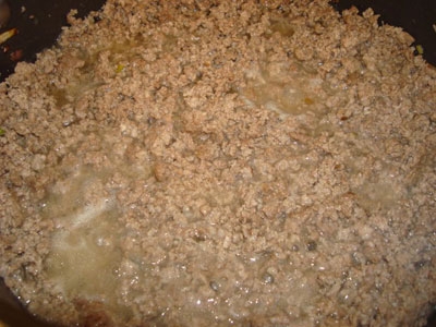 фарш в сотейнику