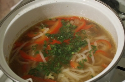 готуємо суп з рисовою локшиної