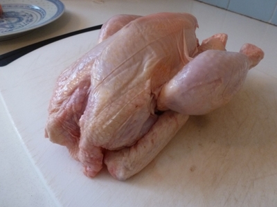 очищаємо курку від пір'я і пуху