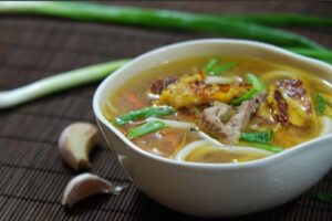 Суп-локшина зі свининою