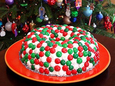 торт на блюді