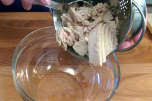 риба в мисці