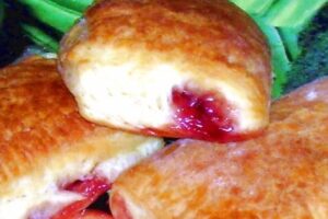 Слойки з джемом