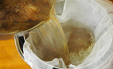 Проціджуємо бульйон даси