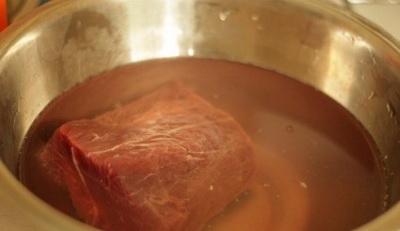 М'ясо в соленном розчині
