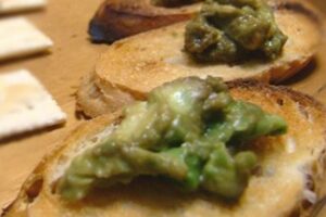 Канапе з авокадо