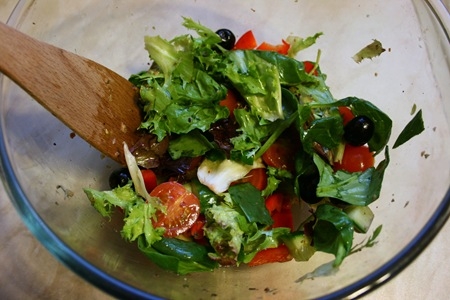 салат з халлумі