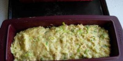 викладаємо масу у форму