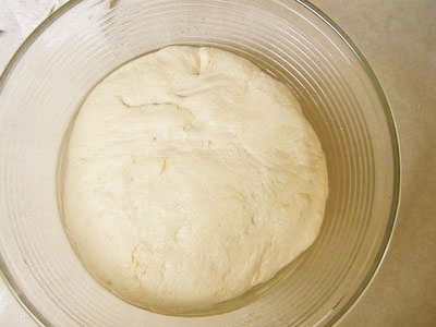 тісто в мисці