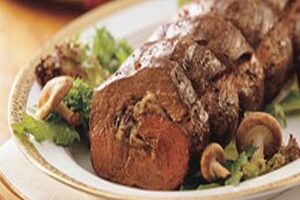 Яловичина, фарширована свининою