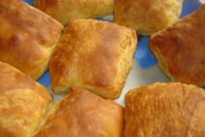 Слойки з куркою