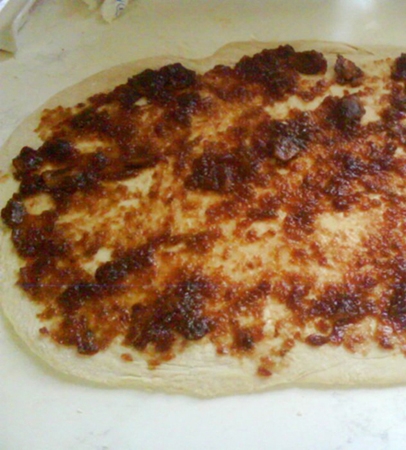 Укладаємо начинку для пирога