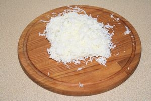 натертий на дрібній тертці варений білок