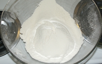 просіваємо борошно