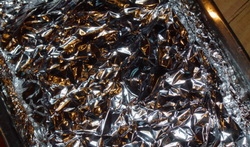 накриваємо блюдо фольгою