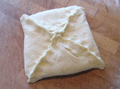 формуємо плацинду з гарбузом