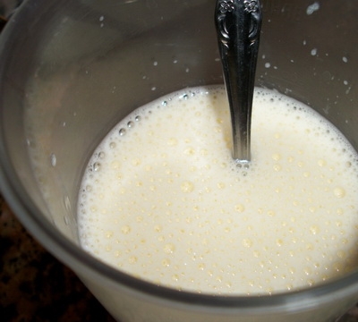 Змішуємо 2 види молока