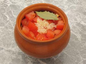 Викладаємо м'ясо і овочі шарами