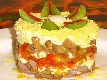 подаємо салат для годуючої мами