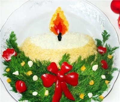 Готовий салат подаємо на стіл