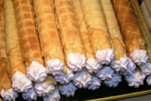 Вафельні трубочки