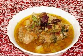 Печеня з курки з томатним соусом