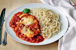 Курка під томатним соусом