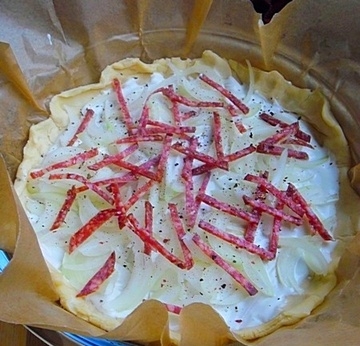 потім посипаємо бекон