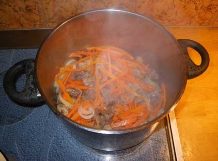 готуємо гуляш з овочами