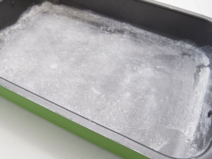 змащуємо деко