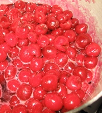 Варимо вишневу начинку