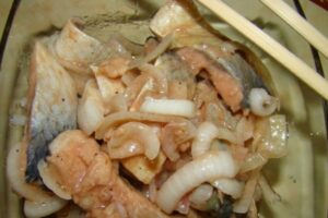 Оселедець, маринована по-корейськи