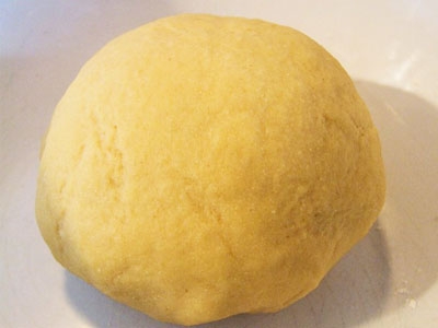 тісто на столі