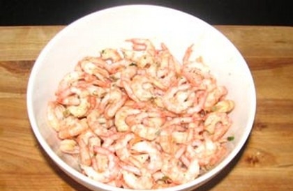 очищаємо креветки