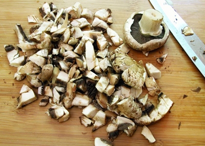 подрібнюємо гриби