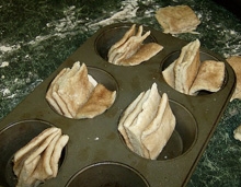 викладаємо булочки у форму для запікання