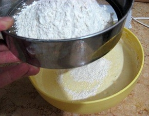 Просіваємо борошно