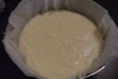 виливаємо тісто у форму