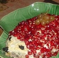 Салат "Гранатовий їжачок"