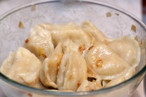 Вареники з картоплею і грибами