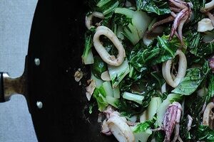 Гострі кальмари з базиліком