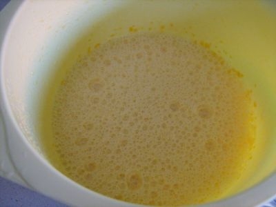 борошно в желточно-білкової суміші