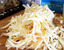 вершковий сир натираємо