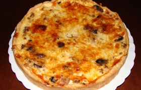 Пиріг з куркою і баклажаном