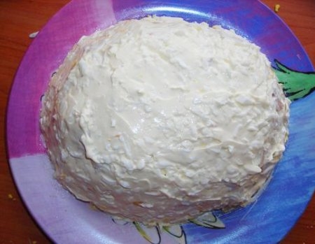 Кожен шар змащуємо майонезом