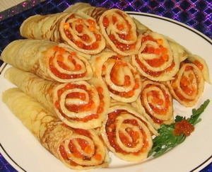 млинці з ікрою