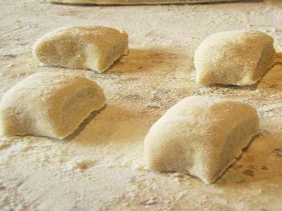 шматочки тесту